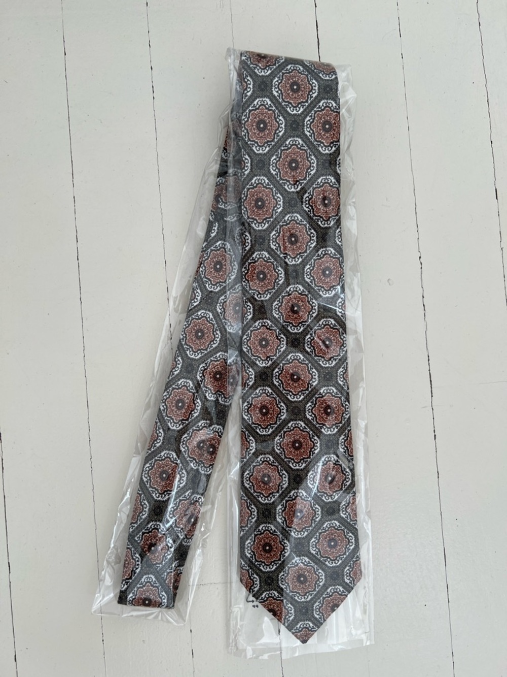 NWT Suitsupply Olive and Rust Medallion Silk/Linen Tie